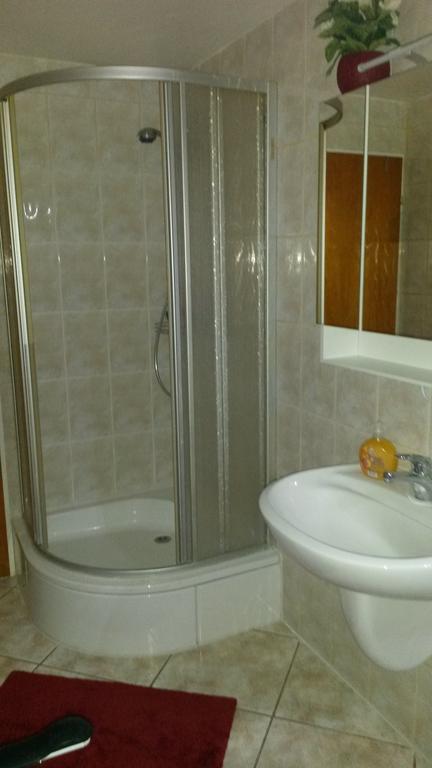 Gastezimmer Kelsterbach Bilik gambar